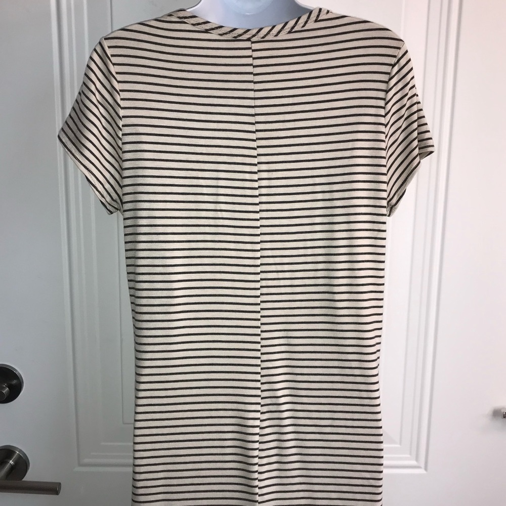 🔴 4/$15 Forever Rose striped ss dress with attached necklace in size Jrs XL NWT - Picture 8 of 11